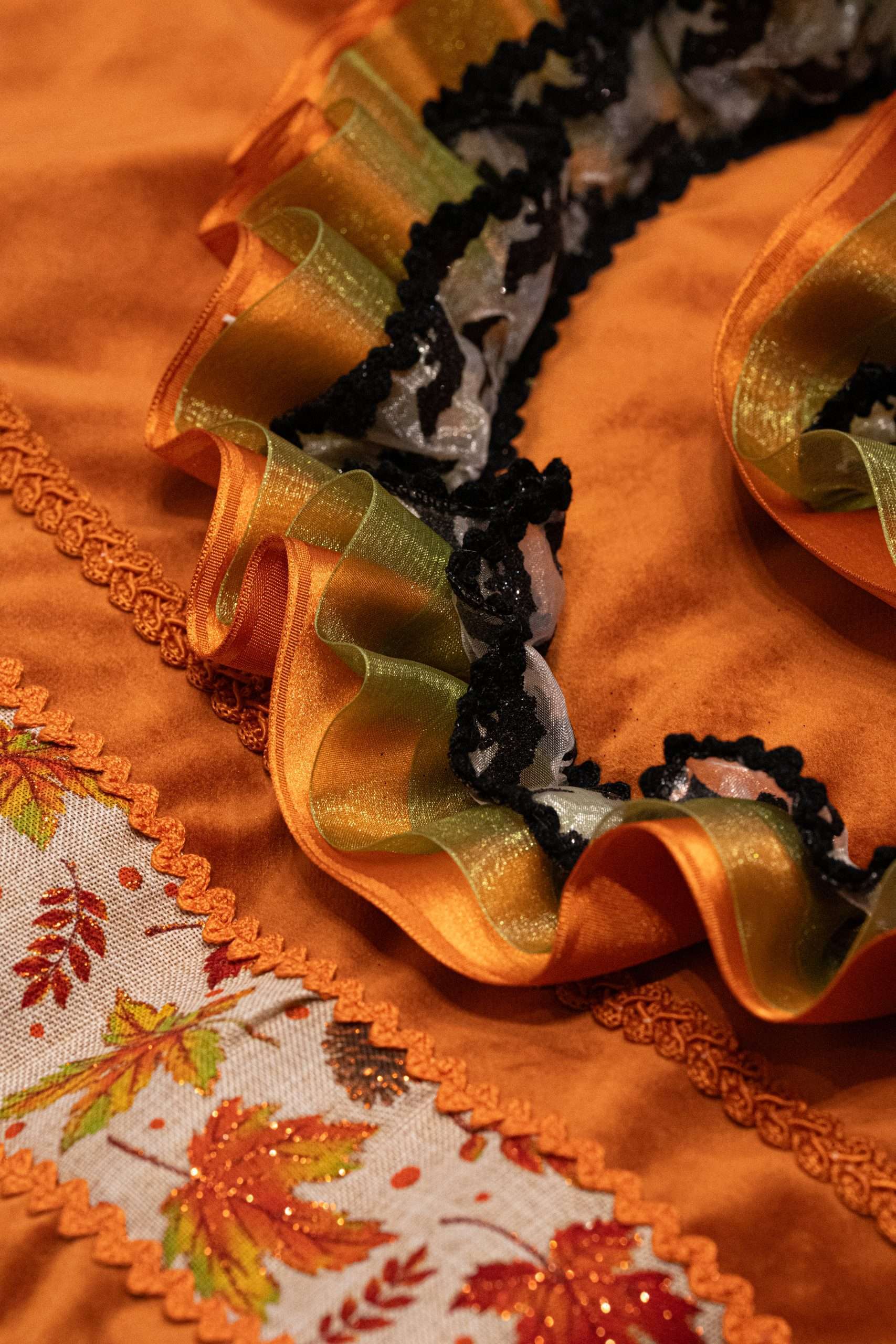Tappeto sotto albero Halloween - immagine 4