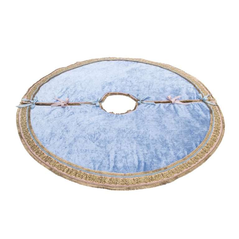 ""White Rabbit" Tree Rug D170 MT